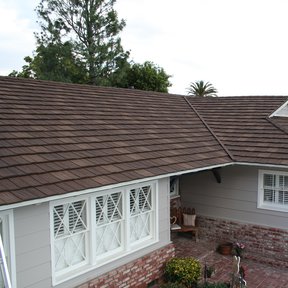 <div><h4>Decra Stone Coated Metal Shake 8</h4><p><b>Manufacturer:</b> DECRA Roofing Systems, Inc.</p><p><b>Location:</b> California, US</p><p><b>Style:</b> Metal Shake</p><p><b>Material:</b> Steel</p><p><b>Color:</b> Brown</p><p><a href="/gallery/image-detail/330/" class="link-arrow text-uppercase theme-color--orange" data-toggle="modal" data-target="#detailModal_gallery_image_grid_lamlejqhdgHs">View More</a></p></div>
