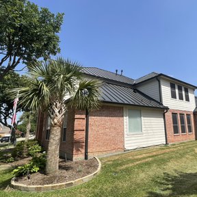 <div><h4>Standing Seam 4</h4><p><b>Manufacturer:</b> Swordsmen Roofing & Construction LLC</p><p><b>Location:</b> Texas, US</p><p><b>Style:</b> Vertical Panel/Standing Seam</p><p><b>Material:</b> Steel</p><p><b>Color:</b> Black</p><p><a href="/gallery/image-detail/1311/" class="link-arrow text-uppercase theme-color--orange" data-toggle="modal" data-target="#detailModal_gallery_image_grid_lamlejqhdgHs">View More</a></p></div>