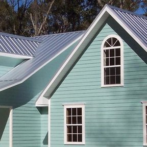 <div><h4>Standing Seam - 5-V</h4><p><b>Manufacturer:</b> Reed's Metals, Inc.</p><p><b>Style:</b> Vertical Panel/Standing Seam</p><p><b>Color:</b> Gray</p><p><a href="/gallery/image-detail/671/" class="link-arrow text-uppercase theme-color--orange" data-toggle="modal" data-target="#detailModal_gallery_image_grid_lamlejqhdgHs">View More</a></p></div>
