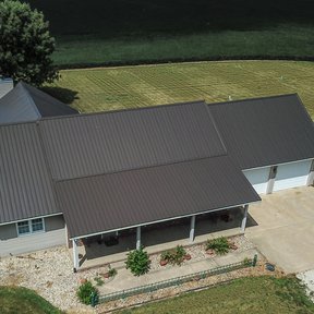<div><h4>McElroy Metal Max-Rib 13</h4><p><b>Manufacturer:</b> McElroy Metal, Inc.</p><p><b>Location:</b> Illinois, US</p><p><b>Style:</b> Vertical Panel/Standing Seam</p><p><b>Material:</b> Steel</p><p><b>Color:</b> Brown</p><p><a href="/gallery/image-detail/821/" class="link-arrow text-uppercase theme-color--orange" data-toggle="modal" data-target="#detailModal_gallery_image_grid_lamlejqhdgHs">View More</a></p></div>