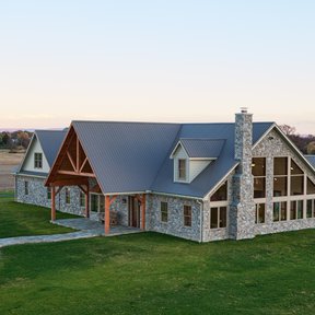 <div><h4>Gorgeous Metal Roofed Home</h4><p><b>Manufacturer:</b> McElroy Metal, Inc.</p><p><b>Location:</b> US</p><p><b>Style:</b> Vertical Panel/Standing Seam</p><p><b>Color:</b> Gray</p><p><a href="/gallery/image-detail/1179/" class="link-arrow text-uppercase theme-color--orange" data-toggle="modal" data-target="#detailModal_gallery_image_grid_lamlejqhdgHs">View More</a></p></div>