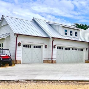 <div><h4>Ascot White Metal Roof</h4><p><b>Manufacturer:</b> 50 North Roofing Company</p><p><b>Location:</b> North Carolina, US</p><p><b>Style:</b> Vertical Panel/Standing Seam</p><p><b>Material:</b> Aluminum</p><p><b>Color:</b> White</p><p><a href="/gallery/image-detail/1234/" class="link-arrow text-uppercase theme-color--orange" data-toggle="modal" data-target="#detailModal_gallery_image_grid_lamlejqhdgHs">View More</a></p></div>