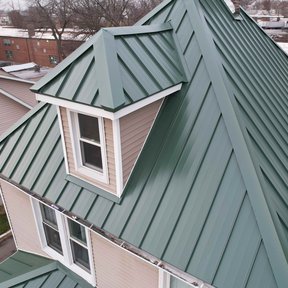 <div><h4>Standing Seam . MPI . Hunter Green</h4><p><b>Manufacturer:</b> Roofing Force</p><p><b>Location:</b> Missouri, US</p><p><b>Style:</b> Vertical Panel/Standing Seam</p><p><b>Material:</b> Steel</p><p><b>Color:</b> Green</p><p><a href="/gallery/image-detail/1368/" class="link-arrow text-uppercase theme-color--orange" data-toggle="modal" data-target="#detailModal_gallery_image_grid_lamlejqhdgHs">View More</a></p></div>